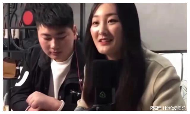 官宣恋情最新甜蜜视频，我们的爱情故事正式启程